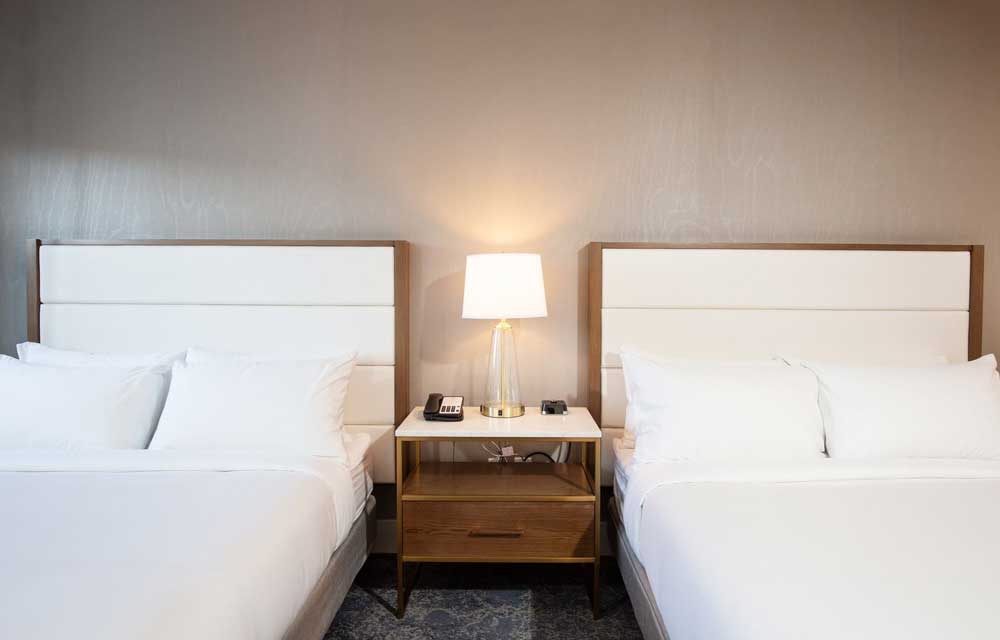 آشنایی-با-تخت-هتلی-presentation-type-of-hotel-bed